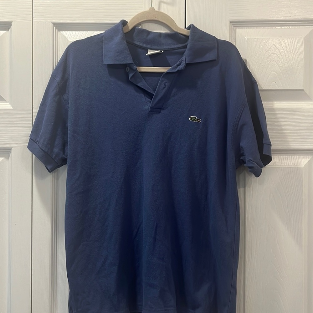 2 Men’s size Large Lacoste short sleeve polo and vineyard vines polo